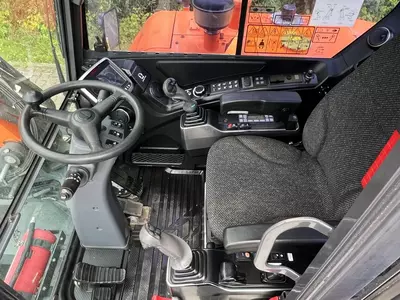 Колесный экскаватор Doosan DX57W