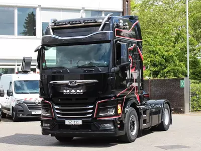 Тягач MAN TGX 18.510 GX с ретардером и светодиодным дисплеем Kühlbox Navi 2Tanks