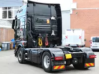  MAN TGX 18.510 GX tortuvchi mashinasi  sekinlashtiruvchi va LED displeyli Kühlbox Navi 2Tanks - 