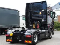  MAN TGX 18.510 GX tortuvchi mashinasi  sekinlashtiruvchi va LED displeyli Kühlbox Navi 2Tanks Fresh online©️