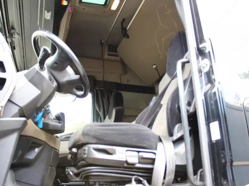 MAN TGX 18.510 GX tortuvchi mashinasi, sekinlashtiruvchi va LED displeyli Kühlbox Navi 2Tanks