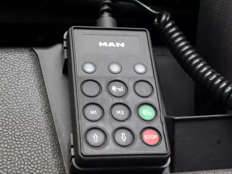 MAN TGX 18.510 GX tortuvchi mashinasi, sekinlashtiruvchi va LED displeyli Kühlbox Navi 2Tanks