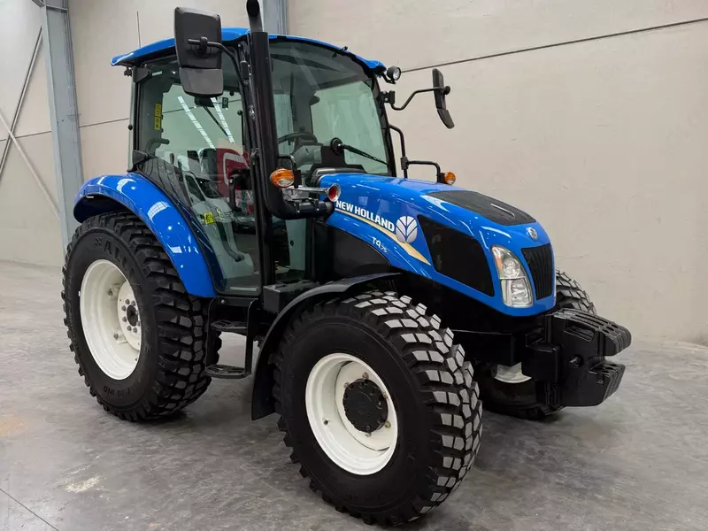 Трактор колесный New Holland T4.75