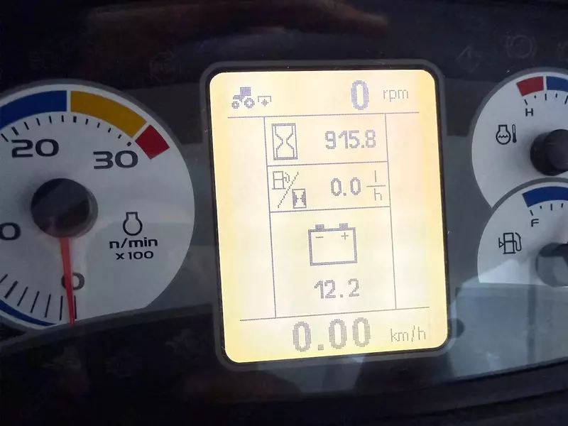 Трактор колесный New Holland T4.75