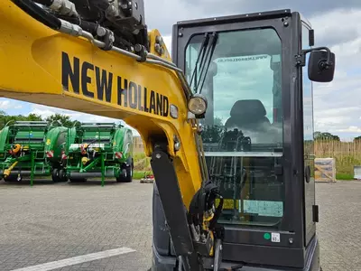 New Holland E25D mini ekskavatori