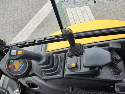 New Holland E25D mini ekskavatori