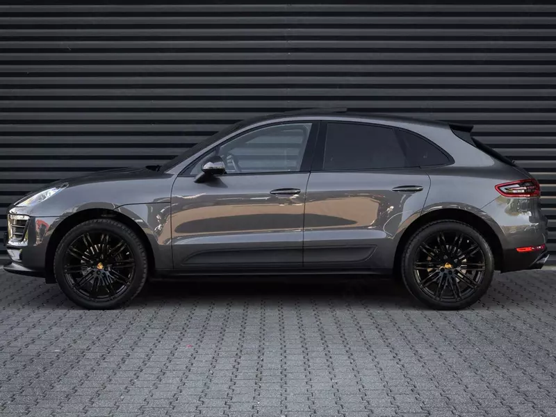 Porsche Macan 2.0 18stoel-Trekhaak-21 inch-Pano