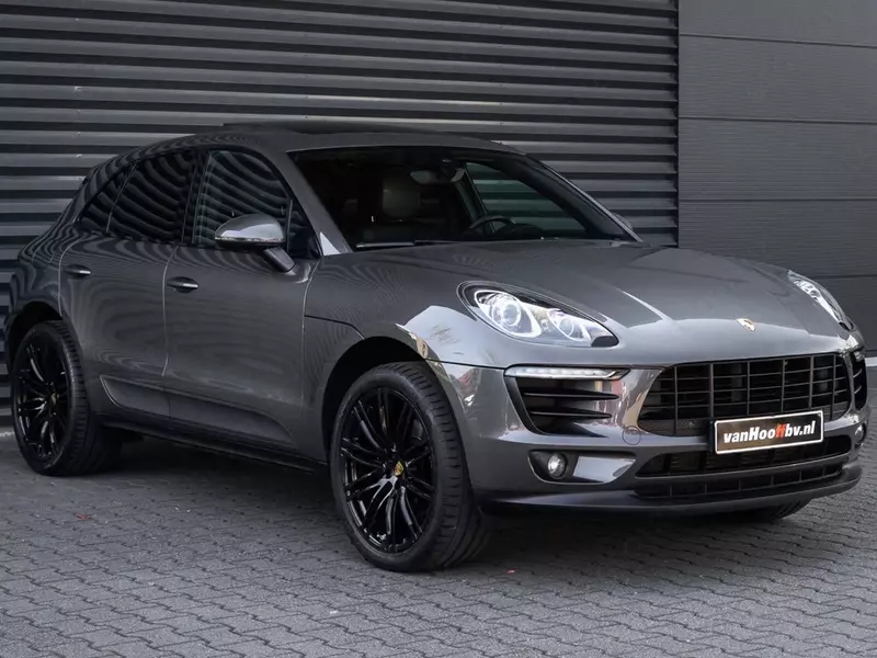 Porsche Macan 2.0 18stoel-Trekhaak-21 inch-Pano