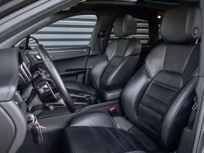Porsche Macan 2.0 18stoel-Trekhaak-21 inch-Pano
