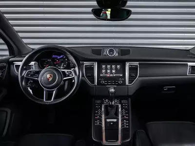 Porsche Macan 2.0 18stoel-Trekhaak-21 inch-Pano