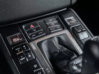 Porsche Macan 2.0 18stoel-Trekhaak-21 inch-Pano