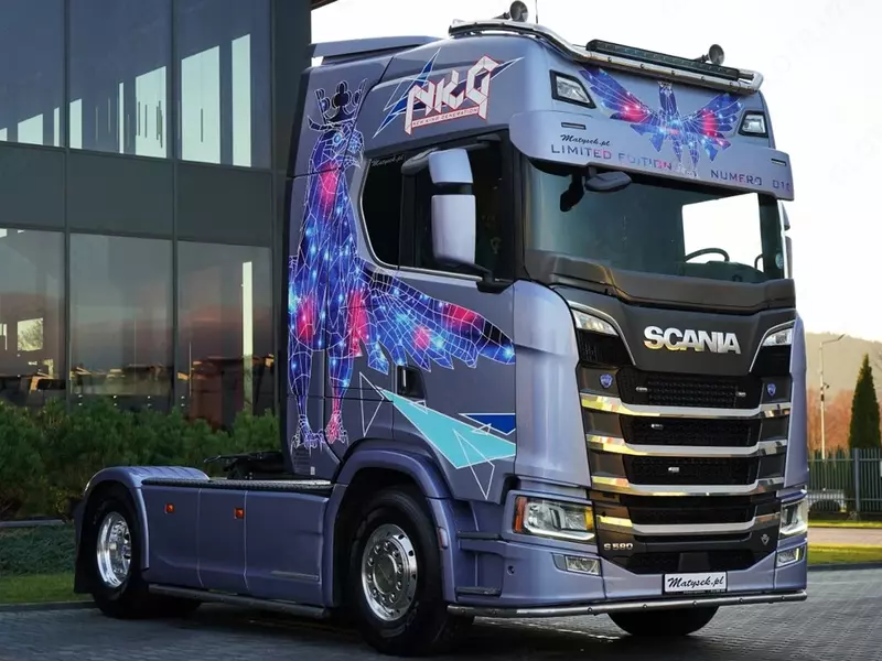 Тягач Scania S580