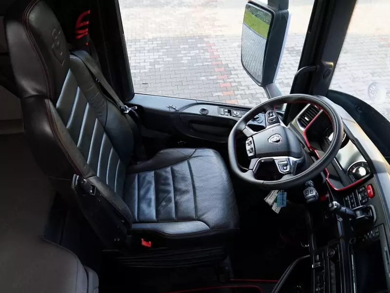 Тягач Scania S580