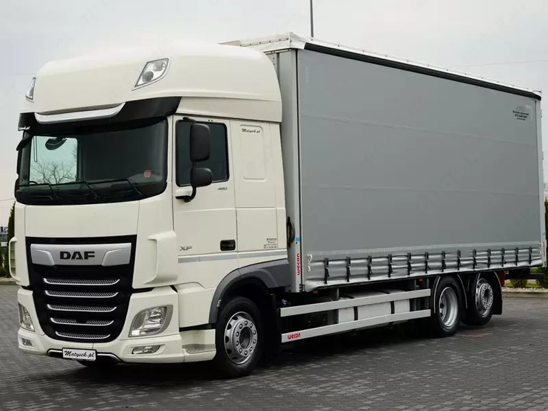 Тентованный грузовик DAF XF 480