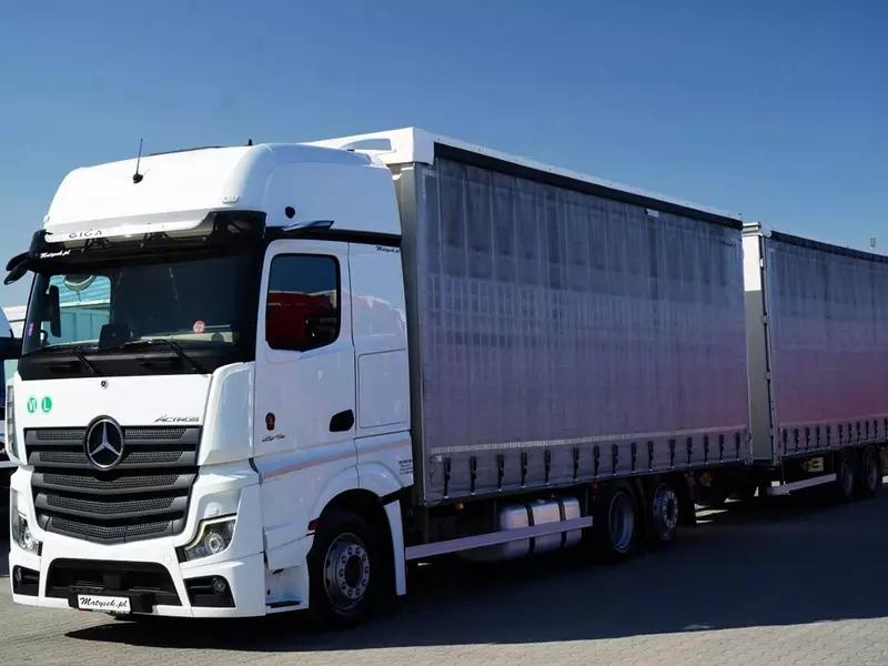 Грузовые автомобили Mercedes-Benz Actros 2545 / Zestaw Tandem 120 M3 / Przejazdowy / Giga Space