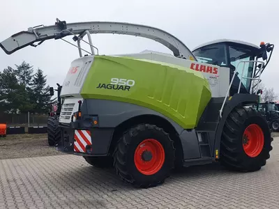 Claas Jaguar 950 yem-xashak yig‘ish kombayni