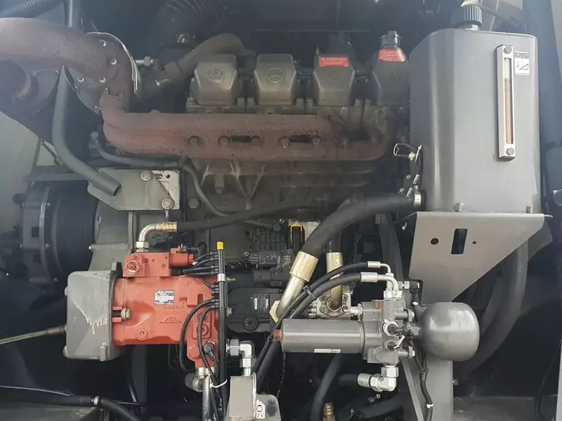Claas Jaguar 950 yem-xashak yig‘ish kombayni