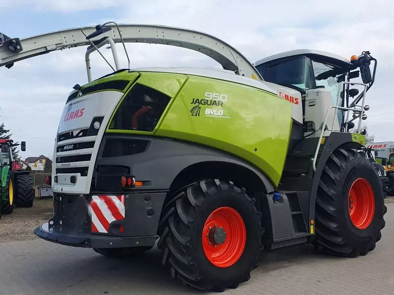 Кормоуборочный комбайн Claas Jaguar 950