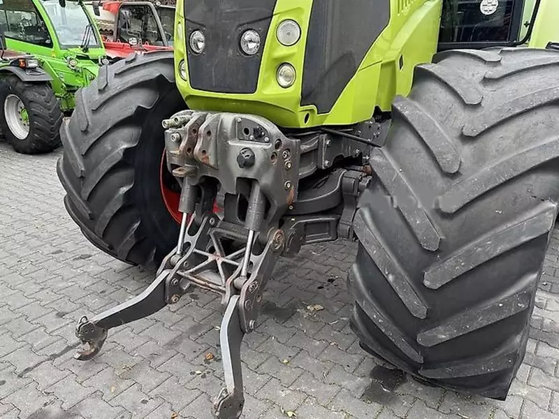 Трактор колесный Claas AXION 850 CIS
