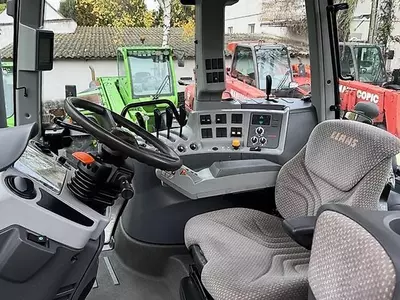 Трактор колесный Claas AXION 850 CIS