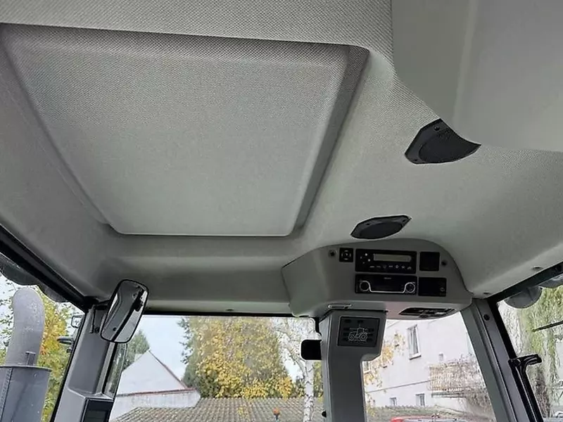 Трактор колесный Claas AXION 850 CIS