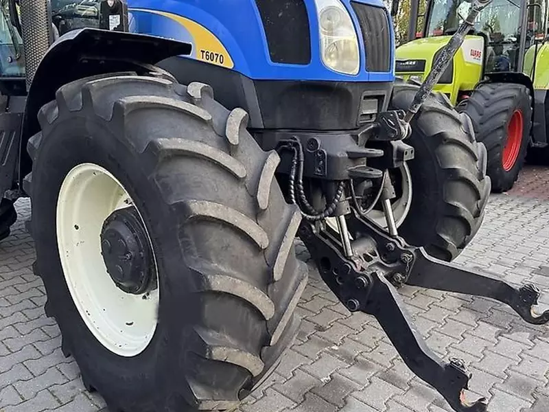Трактор колесный New Holland T6070 PowerCommand