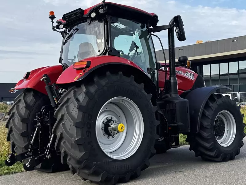 Трактор колесный Case IH Puma 240 CVX AFS