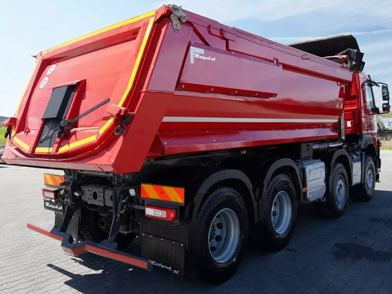 Самосвал Volvo FMX 460 8X4