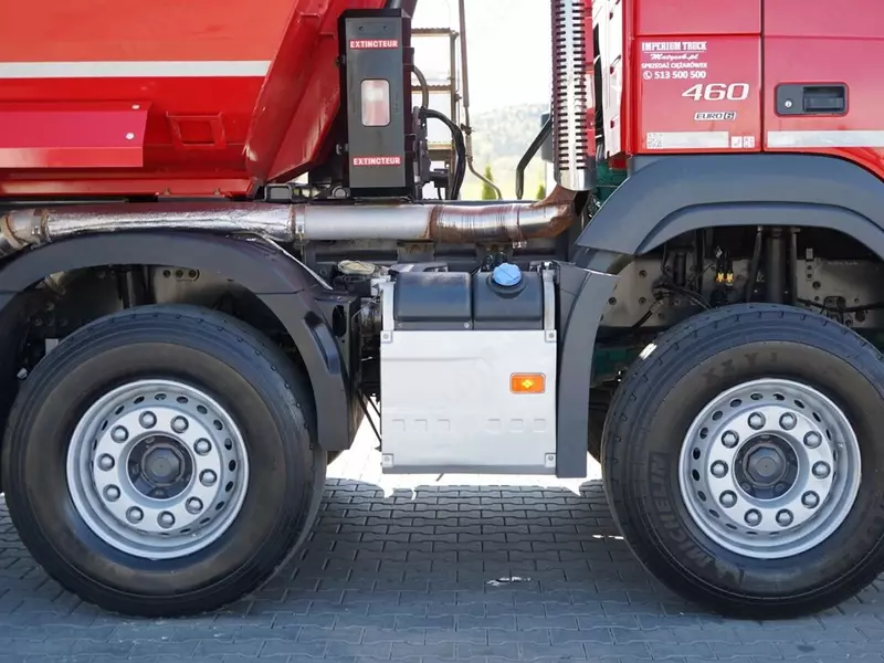 Самосвал Volvo FMX 460 8X4
