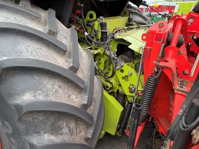 Кормоуборочный комбайн Claas Jaguar 970 4-trac