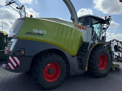 Кормоуборочный комбайн Claas Jaguar 940 4-Trac