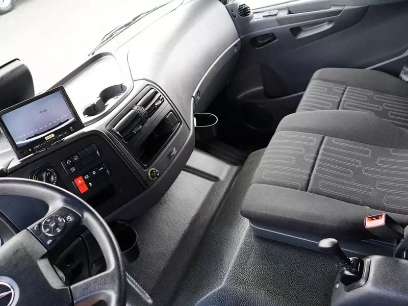Грузовые автомобил Mercedes-Benz Atego 1530 ACC