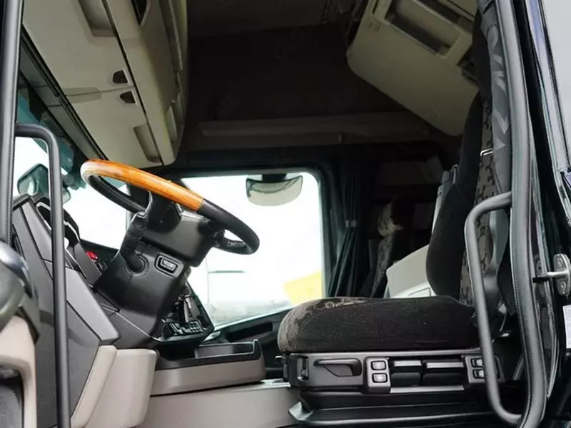 Грузовые автомобил Scania G320 E 6