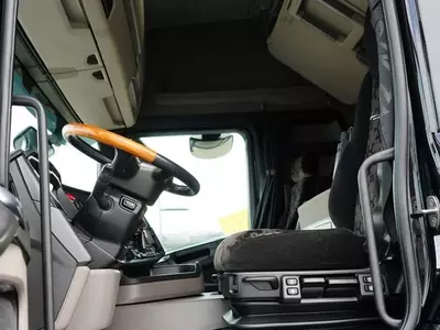 Грузовые автомобил Scania G320 E 6