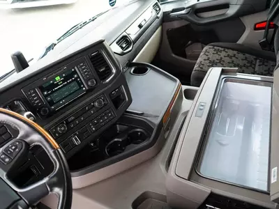 Грузовые автомобил Scania G320 E 6