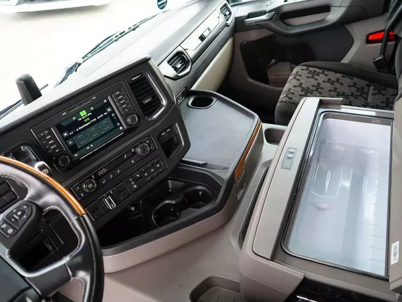 Грузовые автомобил Scania G320 E 6