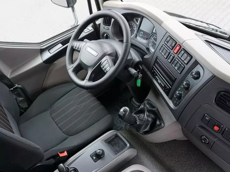 Грузовые автомобил DAF LF 290 E 6