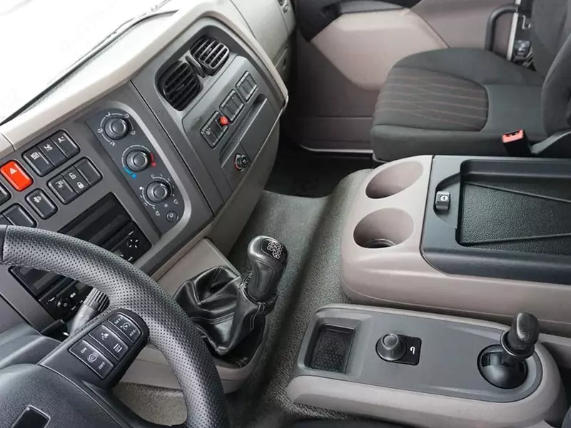 Грузовые автомобил DAF LF 290 E 6