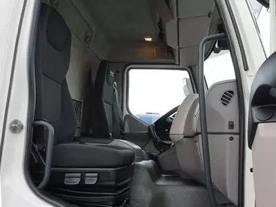 Грузовые автомобил DAF LF 290 E 6