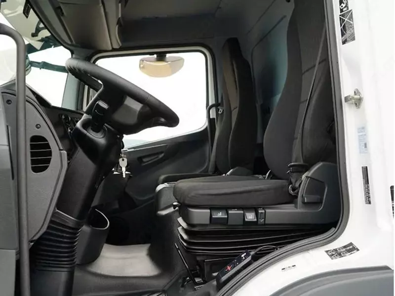 Грузовые автомобил Mercedes-Benz Atego 1221 ACC