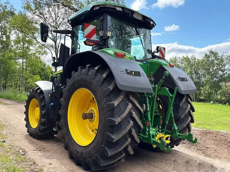 Тракторы John Deere 7R 310