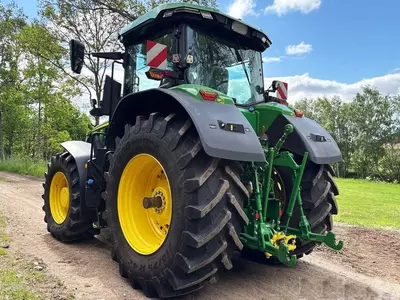 Тракторы John Deere 7R 310 - 
