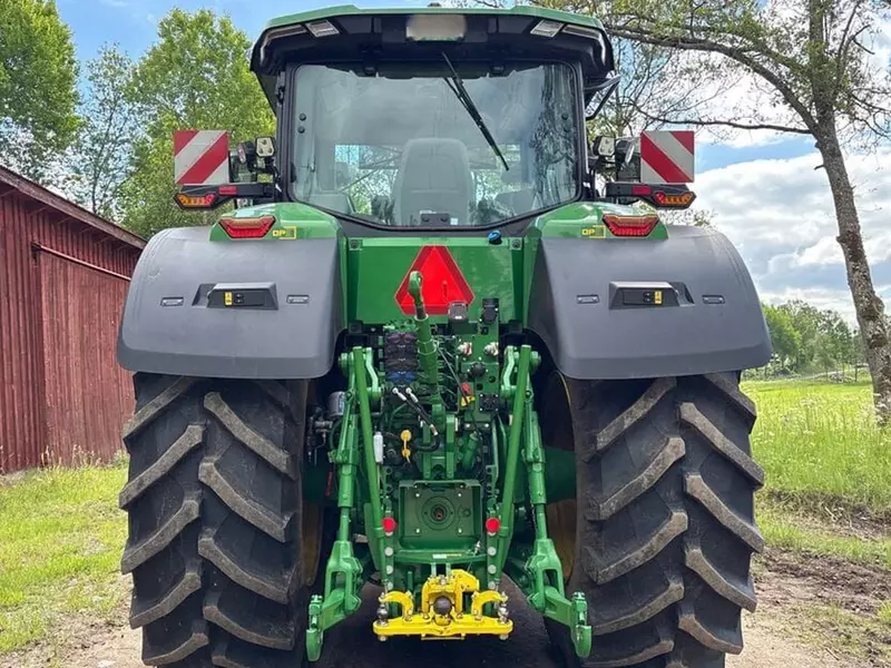 Тракторы John Deere 7R 310