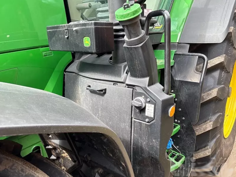 Тракторы John Deere 7R 310