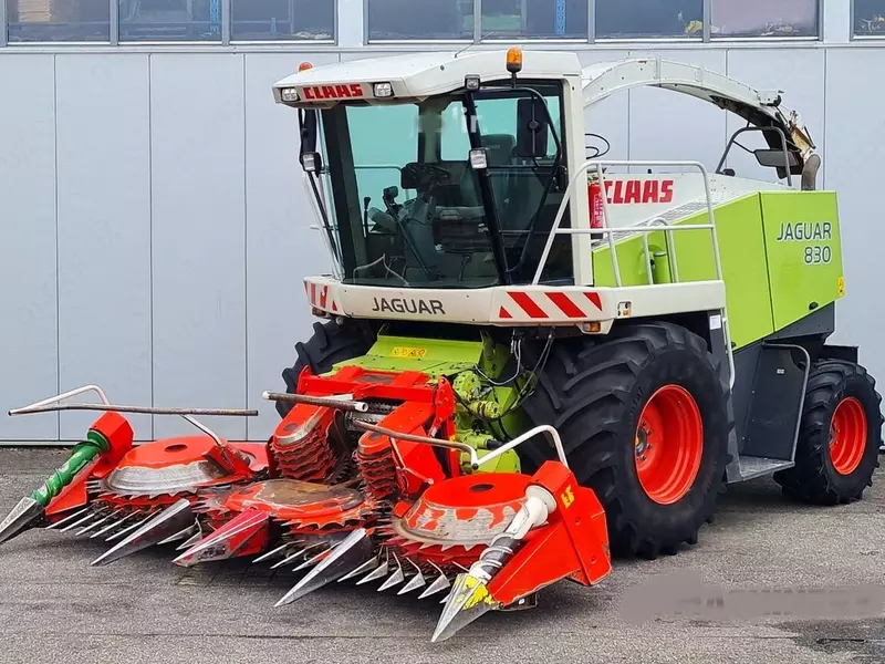 Кормоуборочный комбайн Claas Jaguar 830 Profistar