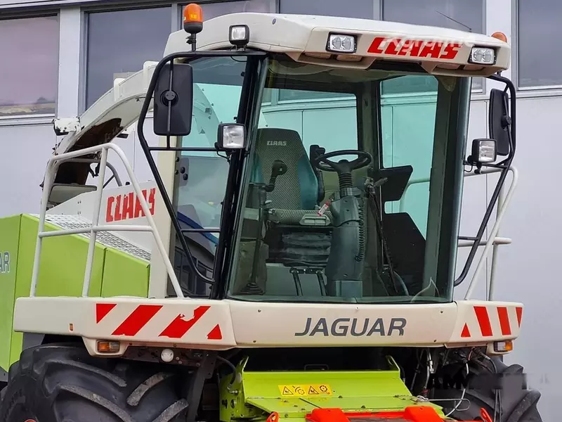 Кормоуборочный комбайн Claas Jaguar 830 Profistar