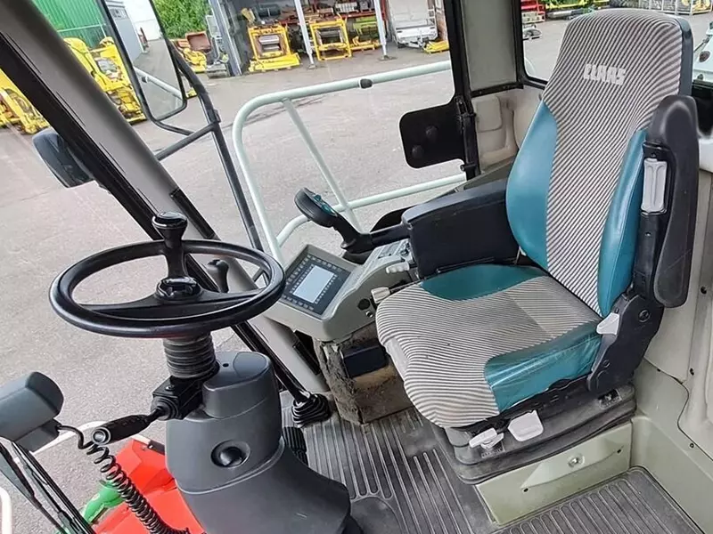 Кормоуборочный комбайн Claas Jaguar 830 Profistar