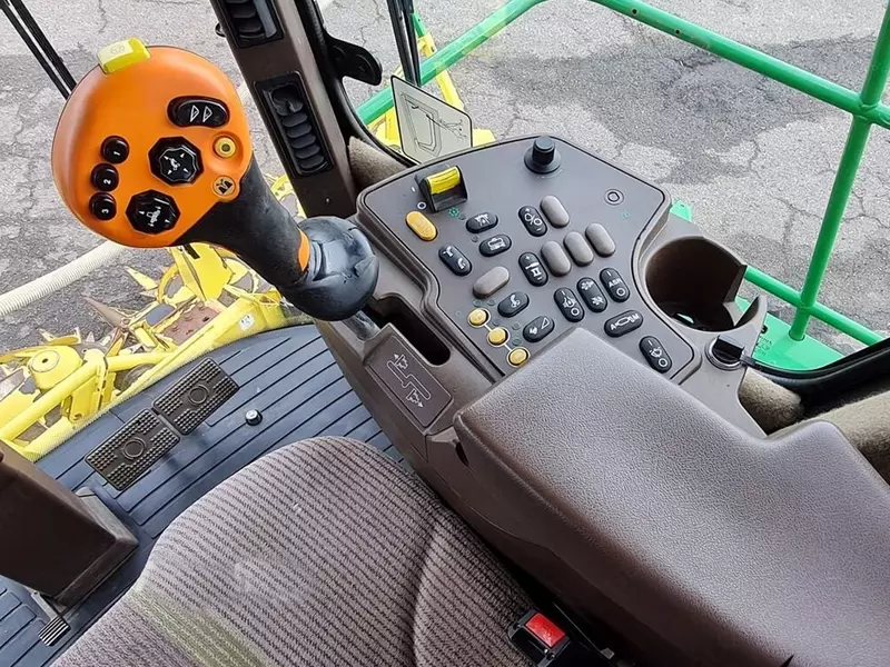Кормоуборочный комбайн John Deere 7380 pro drive