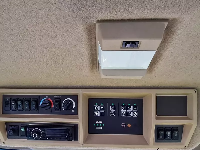Кормоуборочный комбайн John Deere 7380 pro drive