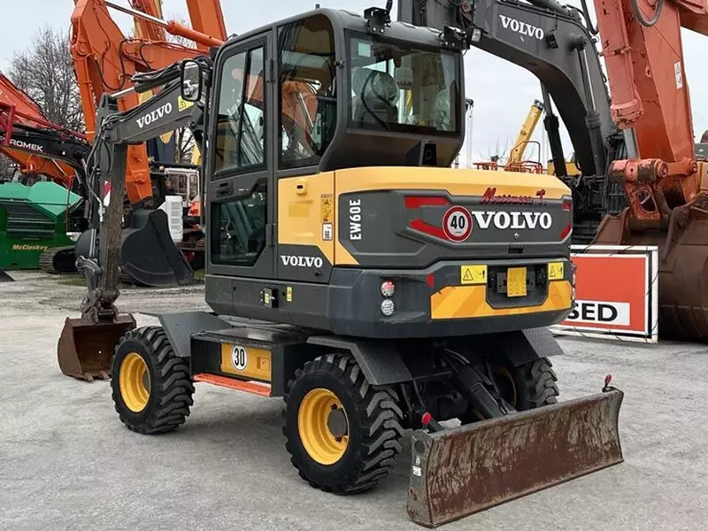 Колесный экскаватор Volvo EW60E